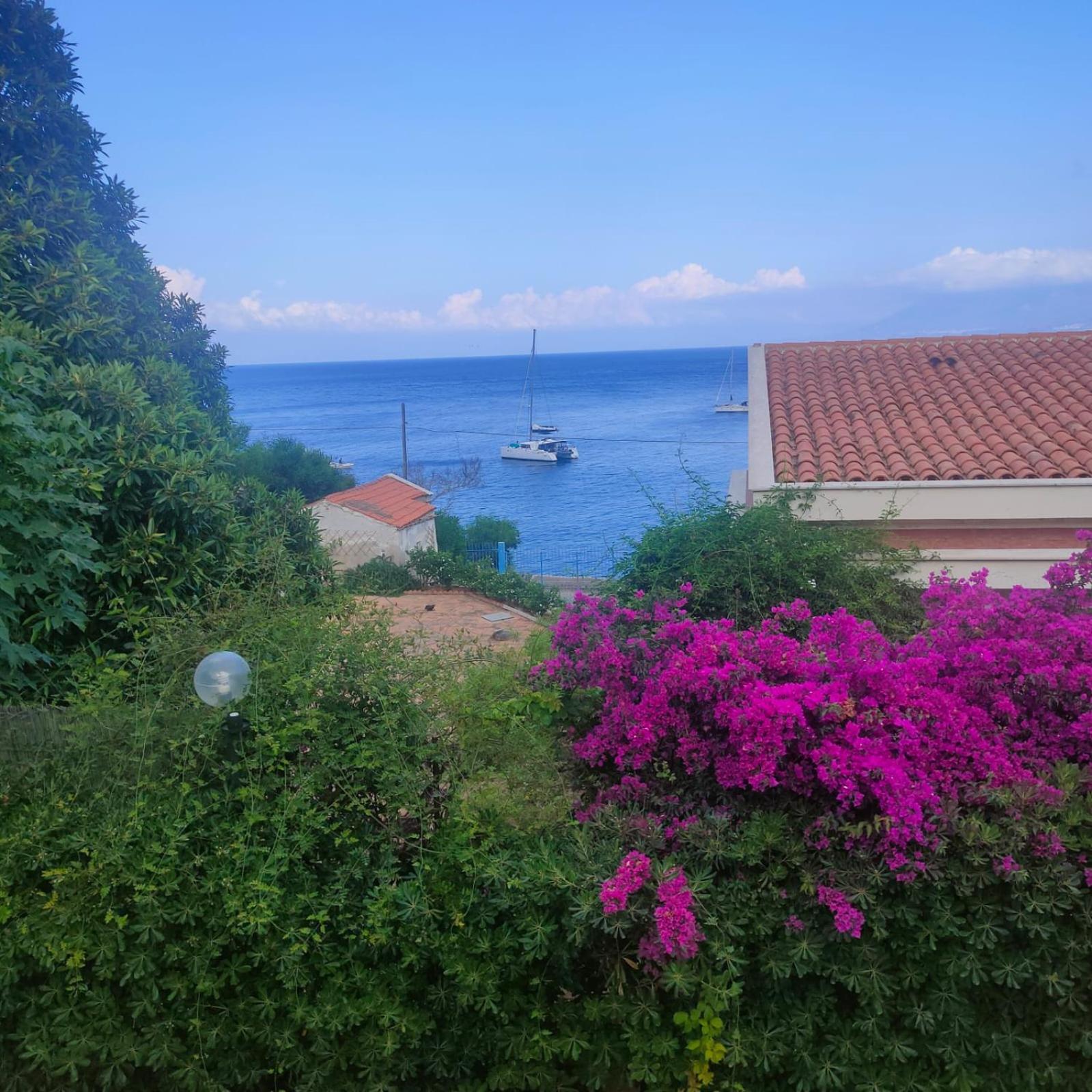 サンタ・フラーヴィア Casa Vacanze Sicilia Bedda Seasideアパートホテル エクステリア 写真